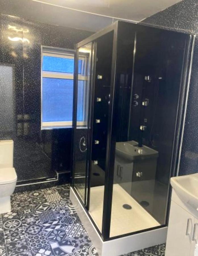 Sea Front Apartment With Massage Shower Netflix Great Location Бринлингтон Экстерьер фото